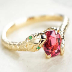 Felistly Jewelry: Bestselling Stylish Ins Minimalist Niche Ring Single Coil Snake Scale Glittering Red Stone Serpent Ring