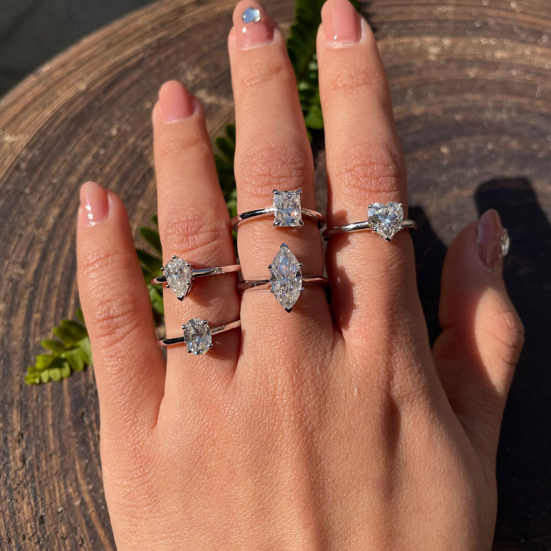 Felistly Jewelry: Classic & Elegant 1ct Moissanite Engagement Ring for Women - Oval, Heart, Radiant & Marquise Cut (Dainty Solitaire Design)