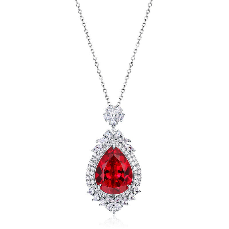 Luxury 21 CT Vintage Style Teardrop Moissanite Pendant – Statement Necklace in 925 Silver